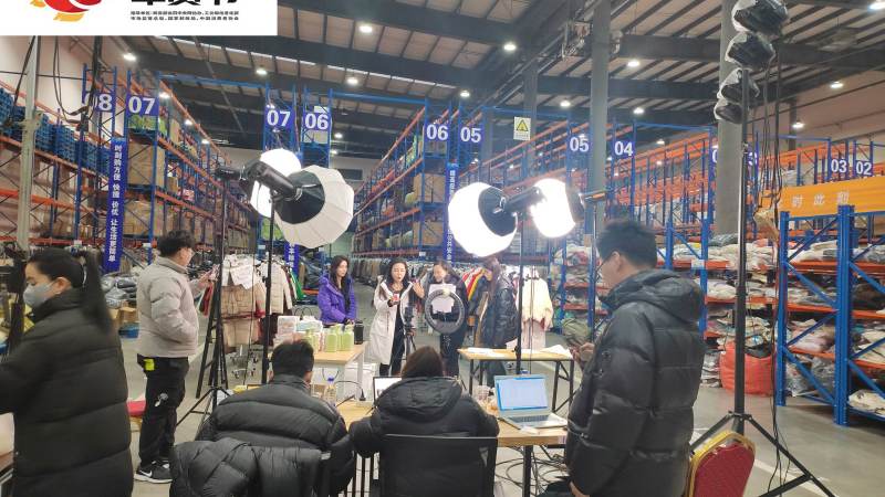 S16赛事弹幕互动怎么玩？观赛氛围与参与方式解析